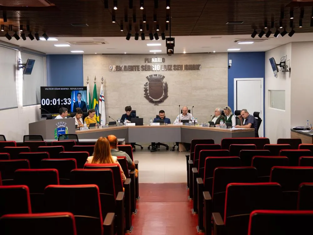 Câmara de Palotina aprova projetos e cobra informações do Executivo